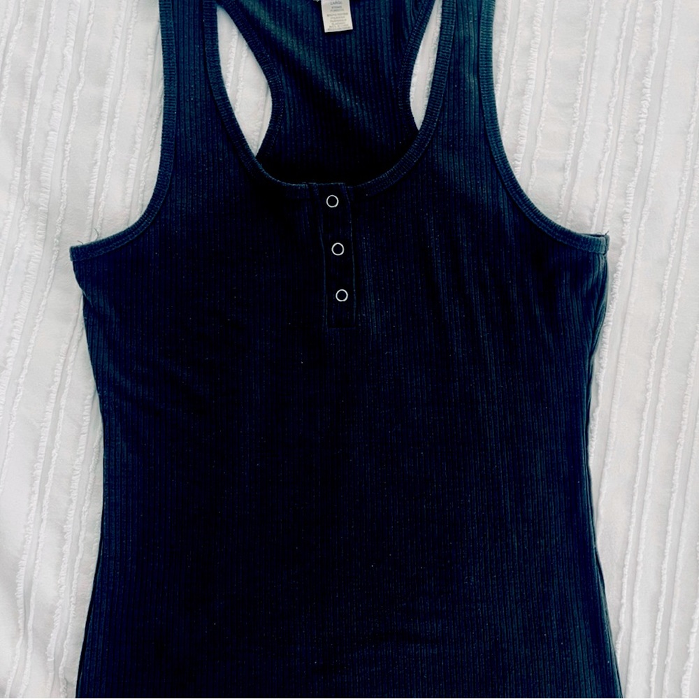 Bozzolo, Stretchy Black, Ribbed Racerback Tank W 3 Snap Buttons on Chest, Size L